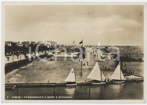 Cartolina originale da collezione 1955 RIMINI Passeggiata a mare e spiaggia  Cartolina ANIMATA FG VG 1