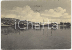 Cartolina originale da collezione 1957 PESARO Navi ormeggiate lungo il Porto Canale  Cartolina FG VG 1