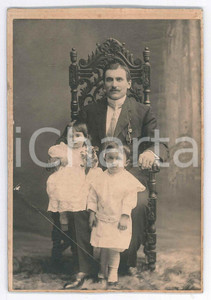 Fotografia d epoca originale 1920 ca NEW YORK Emigrato italiano con i due figli  Ritratto Foto 10x15 cm 1