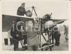 Fotografia d epoca originale 1955 CALAIS Crossing Channel  Jean SALIS getting ready for 1909 Repeat Photo 1
