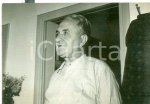 Fotografia d epoca originale 1960 ca SAVONA Ritratto del vincitore di 104 milioni alla lotteria Foto 18x13 1