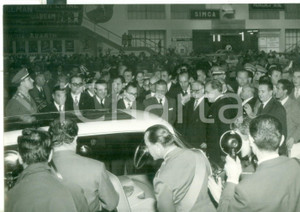 Fotografia d epoca originale 1957 TORINO Salone dell Auto  Il presidente Giovanni GRONCHI all inaugurazione 1