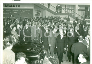 Fotografia d epoca originale 1958 TORINO Giovanni GRONCHI al Salone dell Automobile  Stand ABARTH  Foto 1
