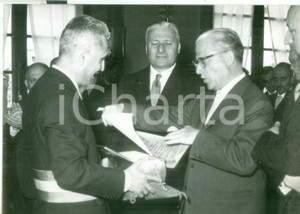 Fotografia d epoca originale 1959 TERAMO Giovanni GRONCHI in visita ufficiale con Carino GAMBACORTA  Foto 1