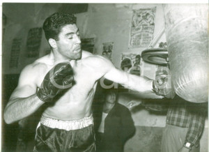 Fotografia d epoca originale 1955 ROMA PUGILATO  Allenamento al sacco di Franco CAVICCHI Foto 18x13 cm 1