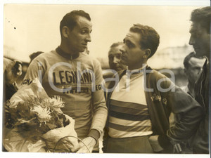 Fotografia d epoca originale 1957 GRAND PRIX DES NATIONS Ciclismo  Jacques ANQUETIL con Ercole BALDINI Foto 1