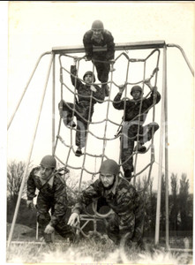 1957 JOINVILLE Champion Armée Française en préparation pour Festival Militaire