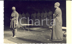 Cartolina originale da collezione 1930 ca INNSBRUCK TEATRO CLASSICO Un confronto tra personaggi  Foto cartolina 1