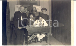 Fotografia d epoca originale 1925 TEATRO FURTH Weissengarten  Farsa con finti scolari Foto CURIOSA 1