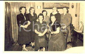 Cartolina originale da collezione 1930 ca BREDSTEDT Ritratto di famiglia al femminile  Foto cartolina VINTAGE 1