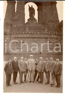 Fotografia d epoca originale 1927 PORTA WESTFALICA Visitatori al KaiserWilhelmDenkmal  Foto cartolina 1