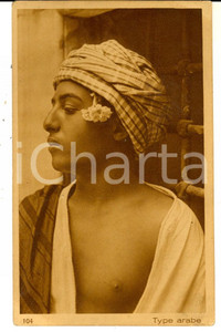 Cartolina originale da collezione 1920 ca ALGERIE Type arabe  Giovane arabo con fiore  Cartolina postale VINTAGE 1