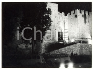 Fotografia d epoca originale 1980 PRATO Veduta notturna del CASTELLO DELL IMPERATORE Foto VINTAGE 18x13 cm 1
