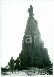 Fotografia d epoca originale 1978 COLLE DEL PICCOLO SAN BERNARDO Roccia con la statua del santo Foto ANIMATA 1