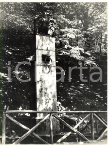 Fotografia d epoca originale 1974 MONTE FUMAIOLO Monumento sorgente del fiume TEVERE Foto VINTAGE 18x24 1