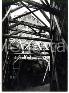 Fotografia d epoca originale 1973 TUSCANIA VT Chiesa di San Pietro  Impalcature esterne Foto 13x18 cm 1