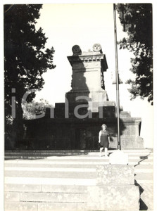 Fotografia d epoca originale 1979 MENTANA RM Ara dei Caduti della Campagna dell agro romano Foto ANIMATA 1
