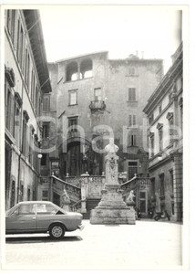 Fotografia d epoca originale 1974 SPOLETO PG Scorcio di Piazza Pianciani Foto VINTAGE 13x18 cm 1