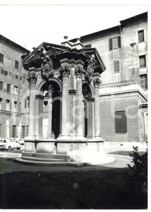 Fotografia d epoca originale 1977 BOLOGNA Veduta Cortile del Pozzo Foto VINTAGE 13x18 cm 1