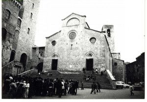 Fotografia d epoca originale 1979 SAN GIMIGNANO SI Piazza del Duomo  Collegiata di Santa Maria Assunta 1