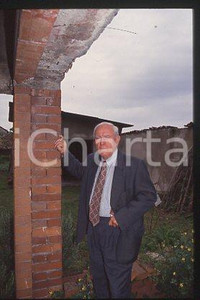 Fotografia d epoca originale Urbano LAZZARO  ITALY Portrait of the partisan 1993 ca  35 mm vintage slide 1 1
