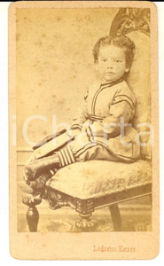 Fotografia d epoca originale 1870 ca VERONA Ritratto di bambino su poltroncina Foto Lodovico KAISER CDV 1