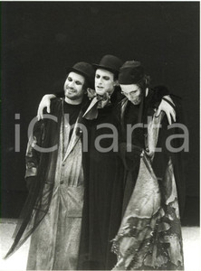Fotografia d epoca originale 1998 MILANO Piccolo Teatro  Giorgio BONGIOVANNI Luca CRISCUOLI Roberto ZIBETTI 1