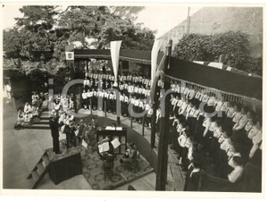 Fotografia d epoca originale 1945 ca VERONA Istituto Campostrini  Saggio  Veduta del coro  Foto 17x12 1