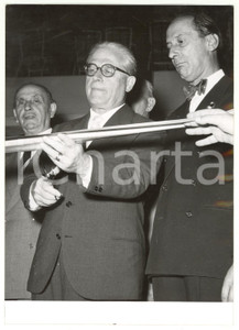 1955 MILANO Mostra della Radio - Giovanni GRONCHI al taglio del nastro - Foto
