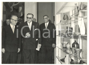 1957 MILANO Inaugurazione XI TRIENNALE - Giovanni GRONCHI in visita ufficiale