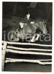 1953 GINEVRA Premio LONGINES - Natalie PERRONE durante la competizione 