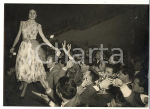 Fotografia d epoca originale 1954 TORINO  CATERINETTA 1955 Vincitrice Ballo delle Caterinette Foto 18x13 1