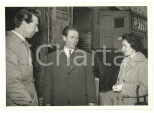 Fotografia d epoca originale 1957 TORINO Vincitore alla Lotteria Cesare BORIO con moglie e fratello Foto 1