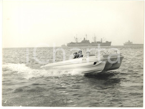 1965 ca GENOVA Gita in motoscafo *Fotografia VINTAGE 24x18 cm