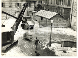 1956 GENOVA Lavori stradali sotto la neve - Escavatore RUSTON-BUCYRUS *Foto