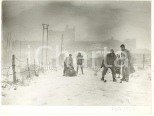 Fotografia d epoca originale 1956 GENOVA Nevicata  Gara di sci in periferia Foto 24x18 cm 3 1