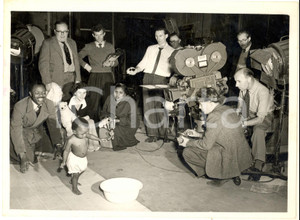 Fotografia d epoca originale 1954 LONDON Yvonne McKENZIE oneyearoldmodel from British Guiana  Photo 20x15 1
