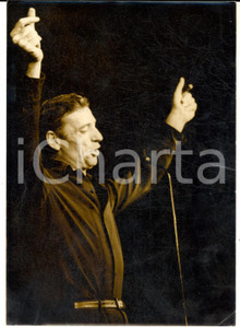 1962 PARIS Théâtre de l'Étoile - Yves MONTAND pendant son tour *Photo 13x18 cm