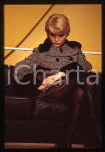 Sonia CASSIANI - ITALY Portrait of TV Host SHOW 1994 ca * 35 mm vintage slide 16