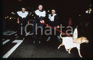 GREENWICH VILLAGE HALLOWEEN PARADE - Costumes 1997 * 35 mm vintage slide 10