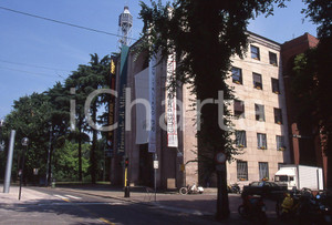 Fotografia d epoca originale 35mm vintage slide 1990 MILANO Triennale, Il mio nome è Bond 007 1