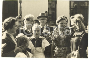 1955 ca KIEV (URSS) Delegazione socialista visita la scuola di un kolchoz *Foto