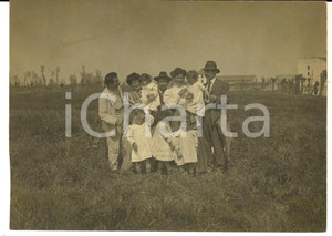 1910 ca AREA DI MILANO Famiglia VOLONTE' - Ritratto presso tenuta di campagna