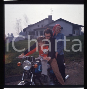 6X6cm NEGATIVO ORIGINALE * 1975ca Iva ZANICCHI Antonio ANSOLDI su KAWASAKI (5)