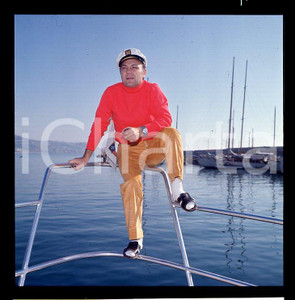 Fotografia d epoca originale 1970 circa CLAUDIO VILLA  ritratto in barca DIAPOSITIVA ORIGINALE D EPOCA 1