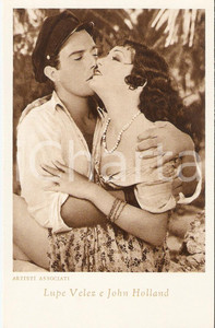 Cartolina originale da collezione 1940 LUPE VELEZ e JOHN HOLLAND Cartolina ARTISTI ASSOCIATI FP NV 1