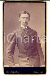 Fotografia d epoca originale 1881 BUDAPEST Ritratto del giovane KISS Fotografia prof. KOLLER 1