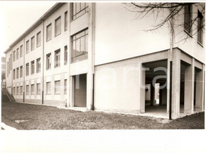 Fotografia d epoca originale 1960 ca PAVIA Scuola Elementare ADA NEGRI  Scorcio Edificio Fotografia 1