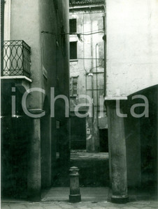 Fotografia d epoca originale 1960 ca VARESE Scorcio di vicolo in zona Corso MATTEOTTI Fotografia 1