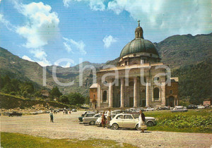 Cartolina originale da collezione 1964 OROPA BI Fedeli visitano nuovo Santuario con FIAT 500 Cartolina VINTAGE 1